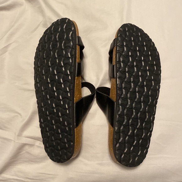 Sandals! - Picture 3 of 3